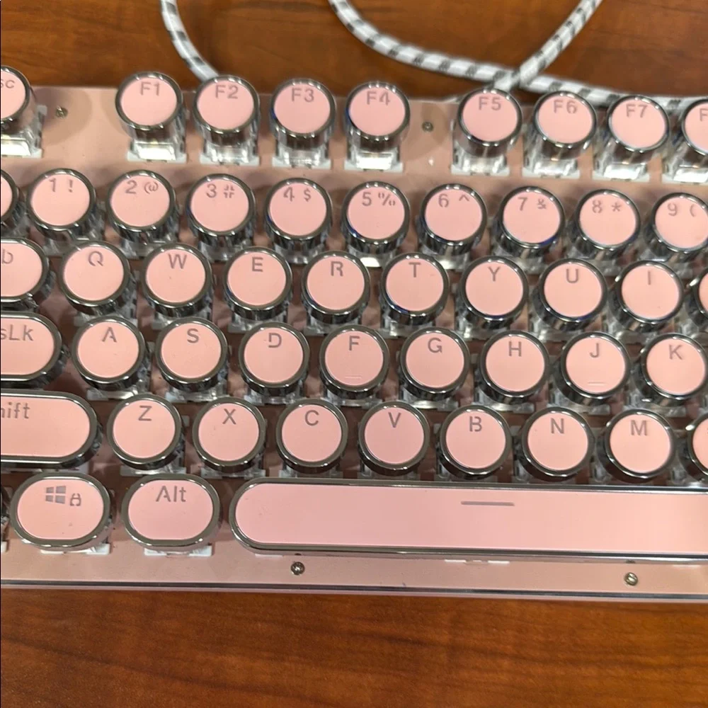 Pink Retro Round-Key Mechanical Keyboard with Wired Connection & mouse